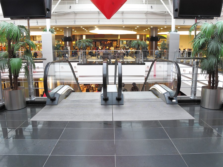 the image of escalator in shopping center