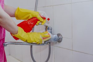 bathroom cleaning mistakes